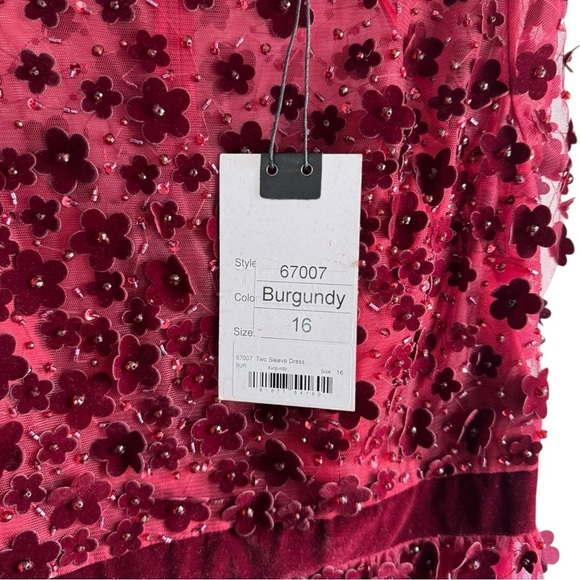 Mac‎ Duggal Embellished Floral Velvet Long Sleeve Dress Burgundy 16 - Picture 7 of 10